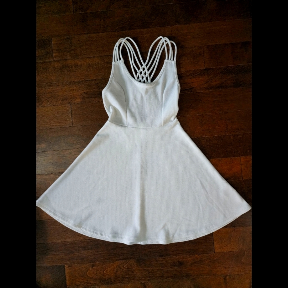 Charlotte Russe White Dress. Size M.